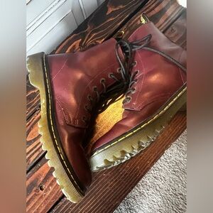 Dr Martens Air Wair Luana Maroon Leather 14 Eye Boots Us Size 8.